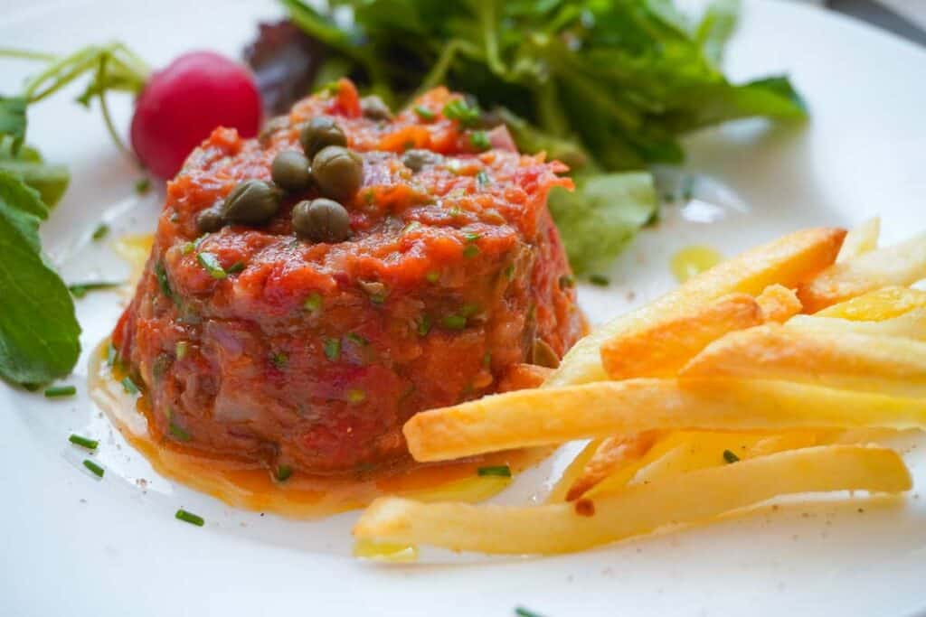 Steak tartare van tomaat