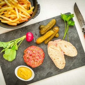 vegan steak tartare tomates